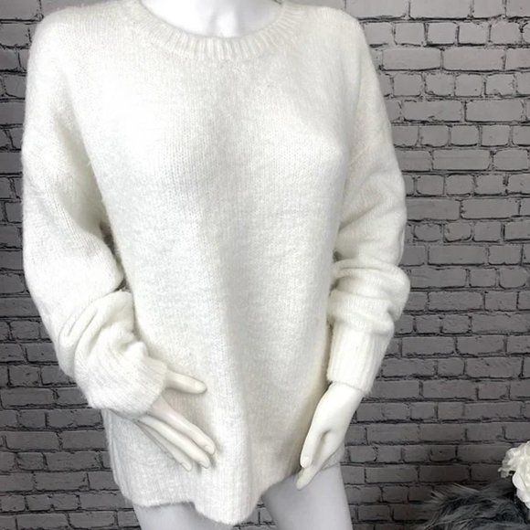 Express Ivory Crew Neck Oversized Sweater - Picture 5 of 5